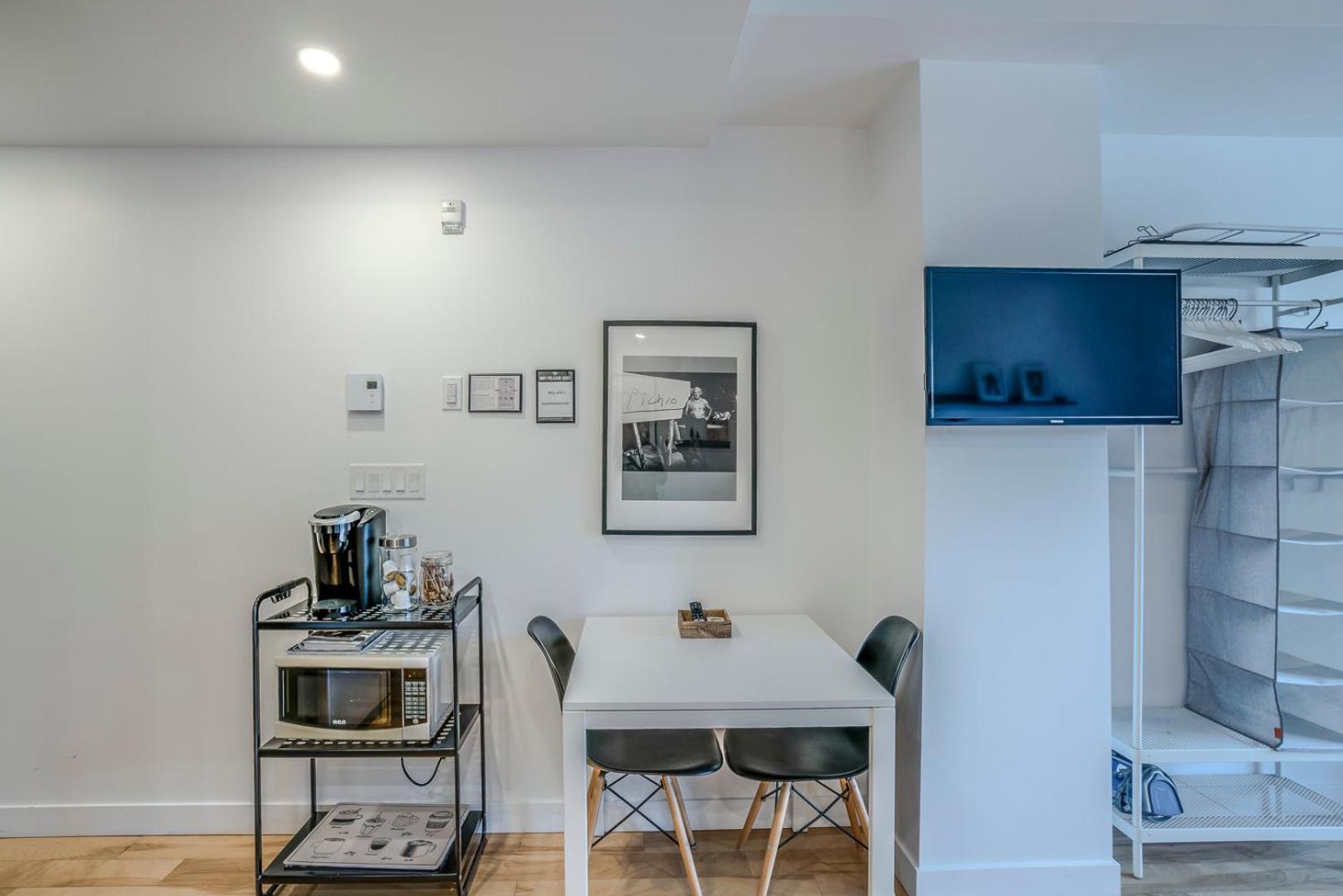 Le Studio Picasso "Parking Inclus" Квебек Экстерьер фото